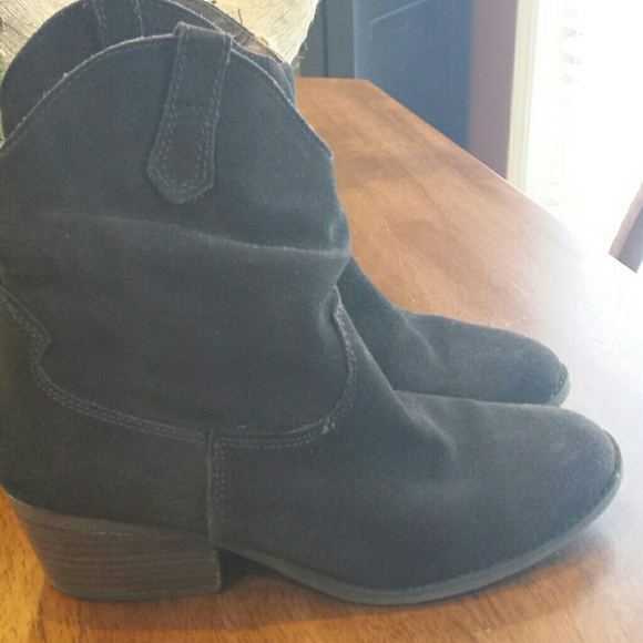 White Mountain western style boots 8.5