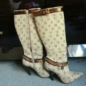 Size 6 Gold chain RocaWear women's boots
