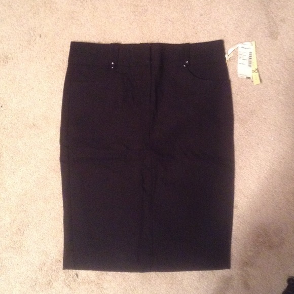 Black pencil skirt