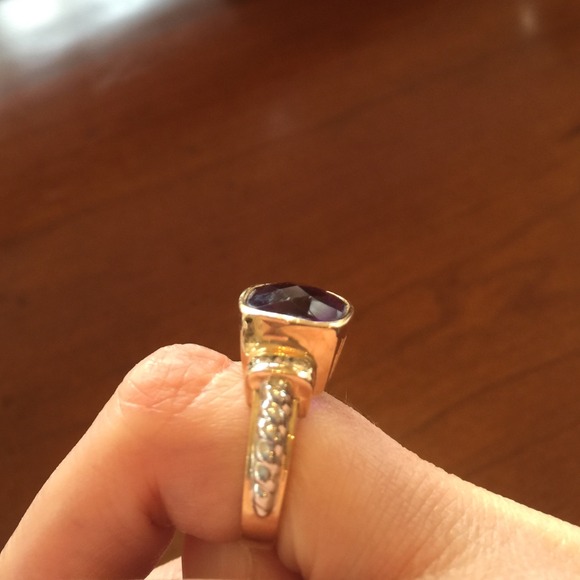 14k gold Amethyst and Diamond ring - Picture 3 of 4