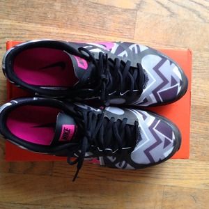 Women's Nike dual Fusion Training Shoes