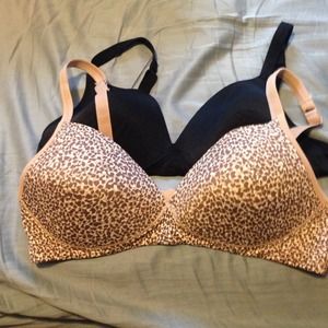 Warner's 38B wireless bras (2)
