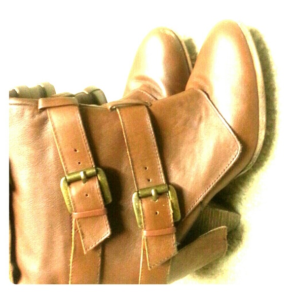 purchased from Posher, never worn