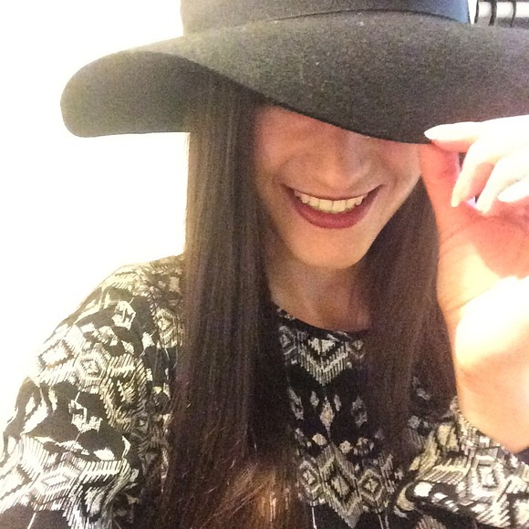 Meet your seller - Picture 2 of 4