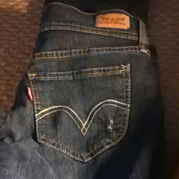 New !! ✨ Levi jeans✨