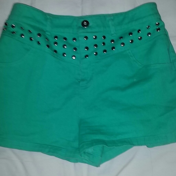 Cute high waisted shorts