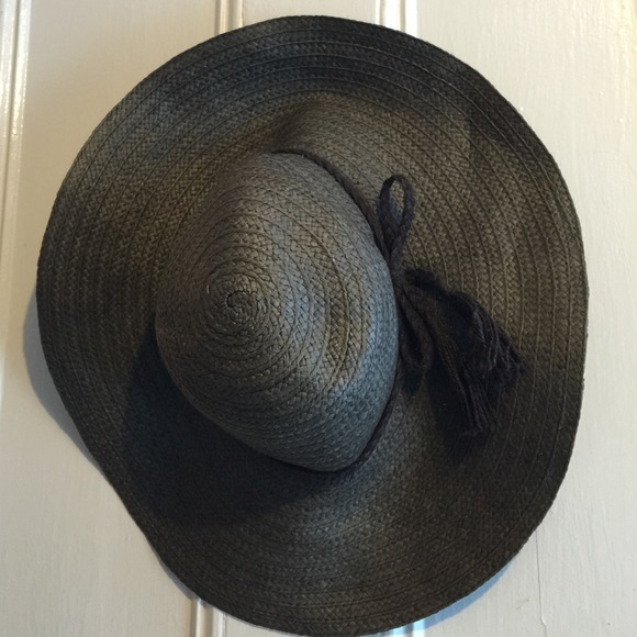 Gap straw hat