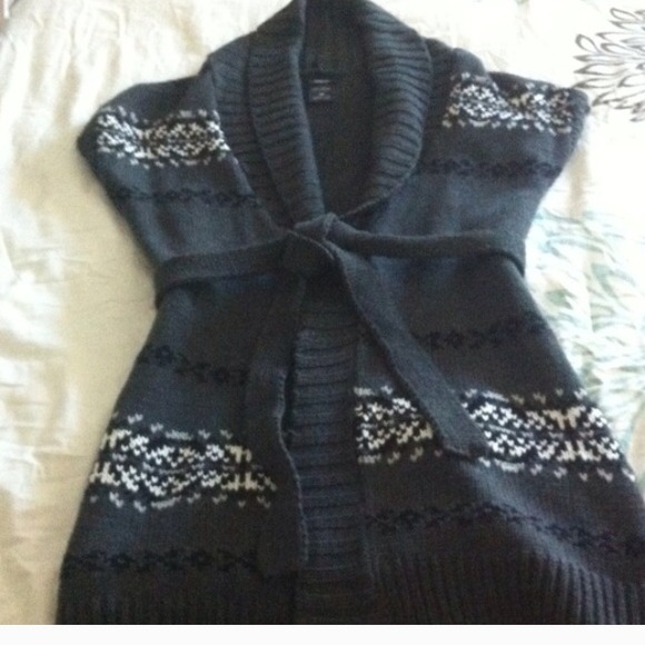 Very cute, warm and cozy Sweater