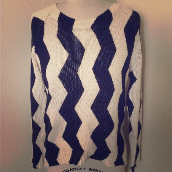 〰Zig-Zag〰 Striped Sweater