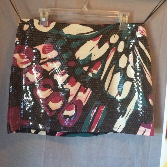 Cute show stop skirt from xpress - Picture 1 of 3