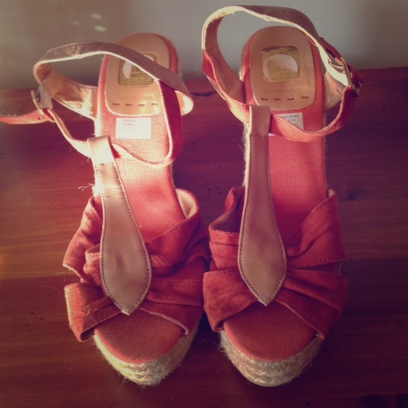 Kanna wedges