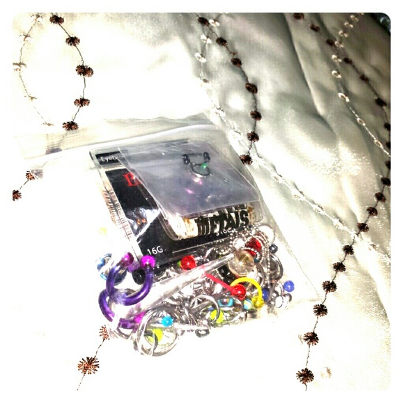 Big bag of jewelry!