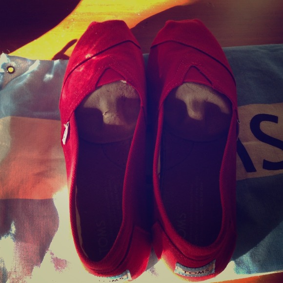 Red toms