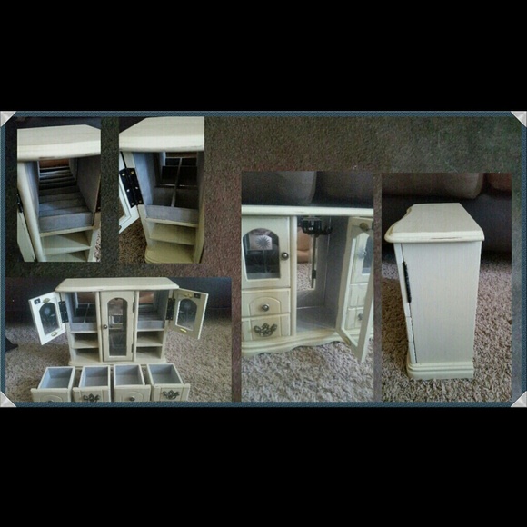 ❌ SOLD ❌ Jewelry Box, Wooden & Hand-Painted - Picture 2 of 4