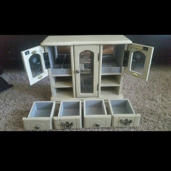 ❌ SOLD ❌ Jewelry Box, Wooden & Hand-Painted - Picture 3 of 4