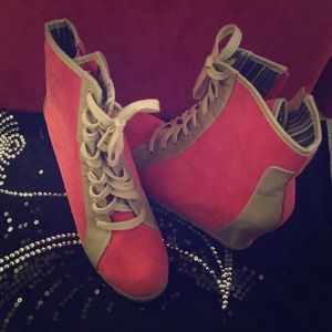 Amazing looking wedge snickers