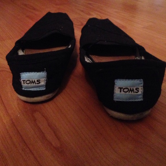 Black Toms - Picture 2 of 3