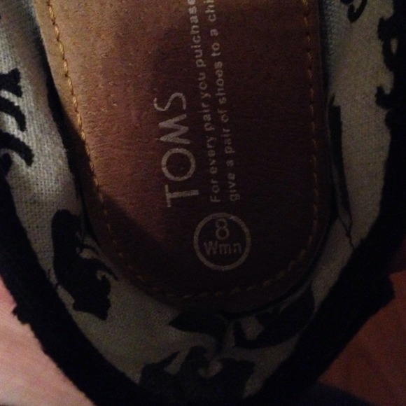 Black Toms - Picture 3 of 3