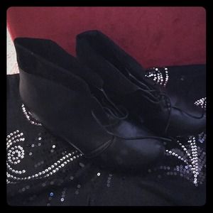 Amazing looking wedge ankle boots