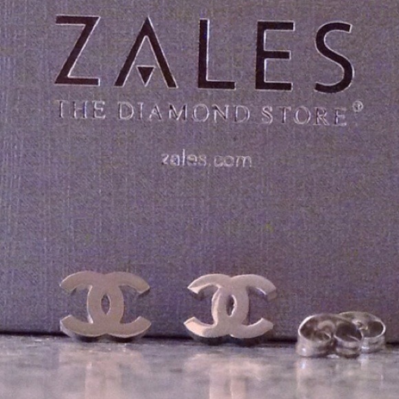 Jewelry - 🎉NEW STAINLESS STEEL C EARRINGS FINALE PRICE