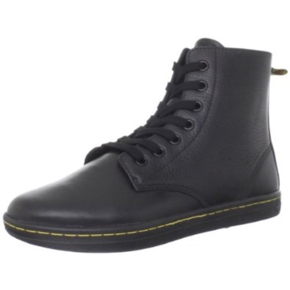 Dr Martens Leyton boot (black)