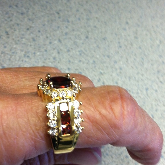 Cocktail ring SALE - Picture 2 of 4