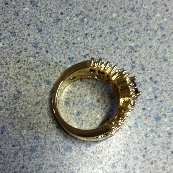 Cocktail ring SALE - Picture 4 of 4