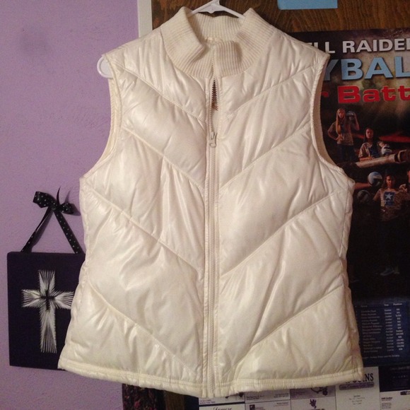Cream old navy vest!