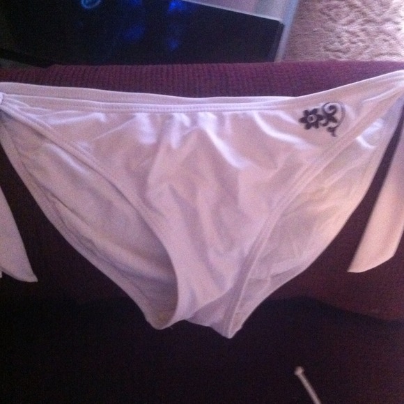 Bathing suit - Picture 3 of 4