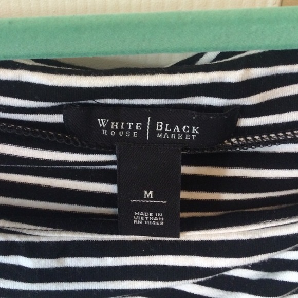 ❌❌SOLD in a bundle - White House Black Market - Picture 3 of 4