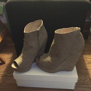 Chinese Laundry- Peep Toe Bootie
