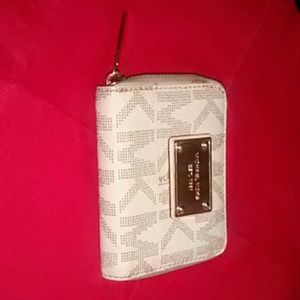 Authentic Michael kors cream leather wallet