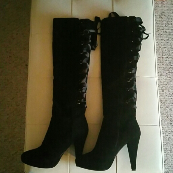 Black suede like boots