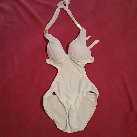 ?White cut out swimsuit ? - Picture 1 of 2