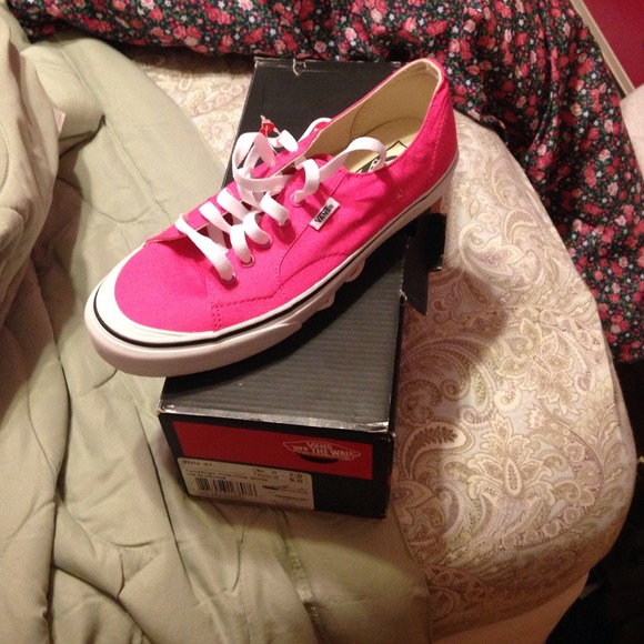 Vans Shoes - Brand new fandango pink vans