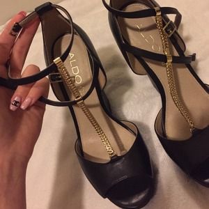 Black Aldo Wedges