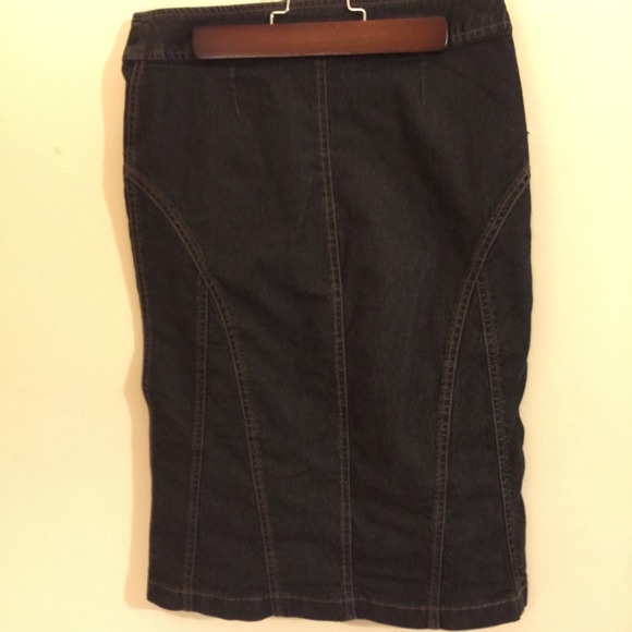 Mango Skirt - Picture 2 of 4