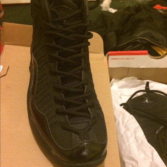 Sneakers - Picture 2 of 3