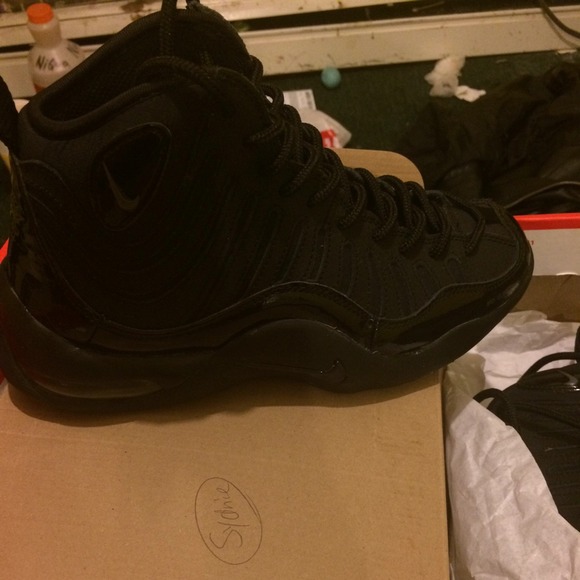 Sneakers - Picture 3 of 3
