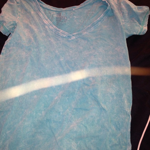 stonewashed v neck