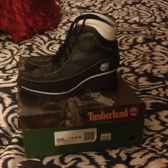 7.5 Timberland Boots