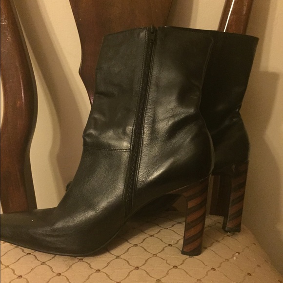 🎉🎉Host Pick 12/7🎉🎉Maraolo Black leather boots.