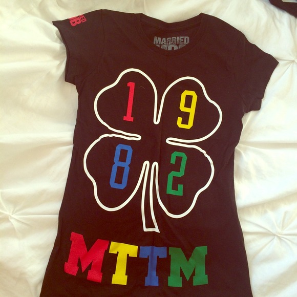 ❌SOLD❌ Married to the Mob "The Clover Tee" 🍀