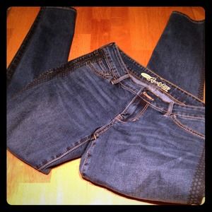 Old Navy super skinny divas. Size 8.