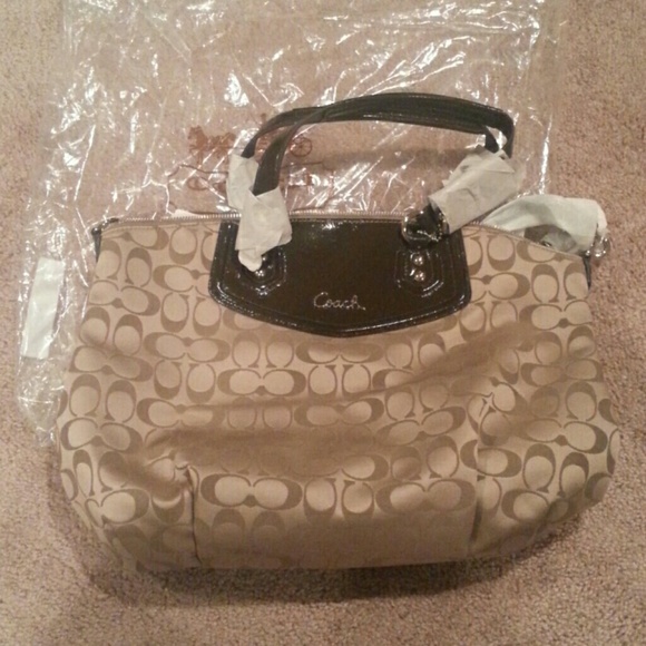 HP Coach Ashley Signature satchel - Picture 3 of 4