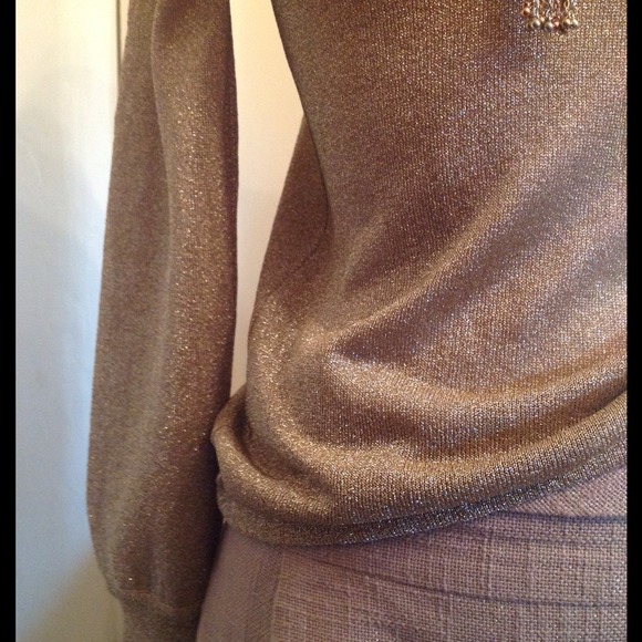 Vintage 1970's Gold Metallic Lurex Cowl Neck - Picture 3 of 3