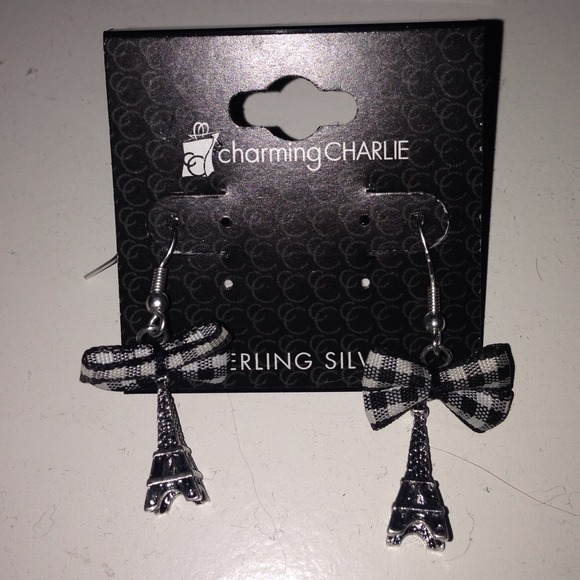 ❌SOLD IN A BUNDLE❌Eiffel Tower bow earrings
