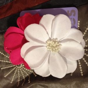 Flower hair clips/pins