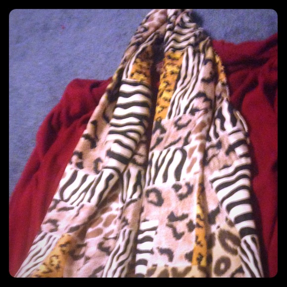Animal print scarf!