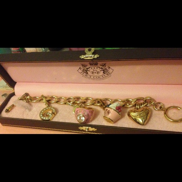 Juicy Couture 2014 class ring charm
